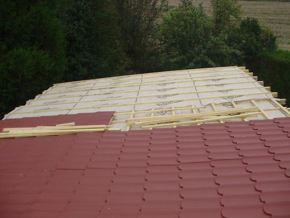 tole imitation tuile isolee avis